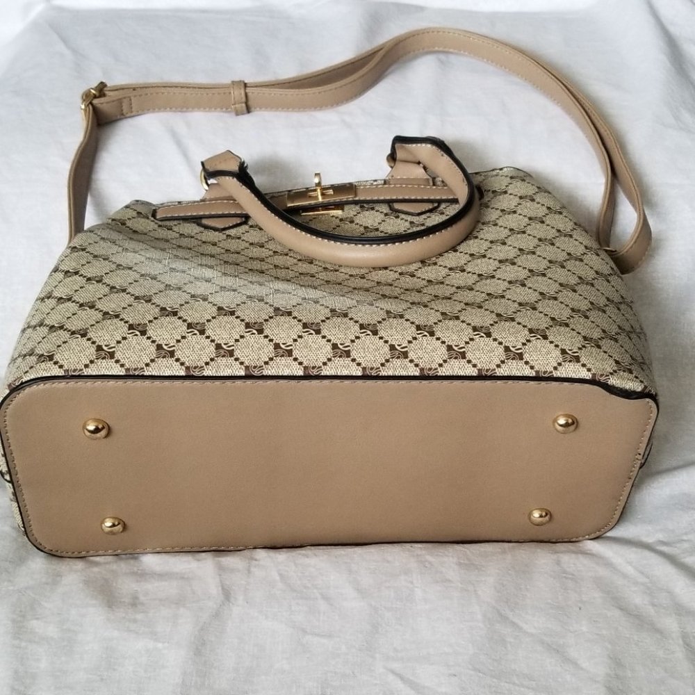 New Cream Handbag - Picture 3 of 4